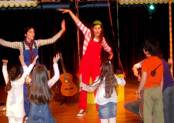 2011 Ο Χαχά και η Χιχί